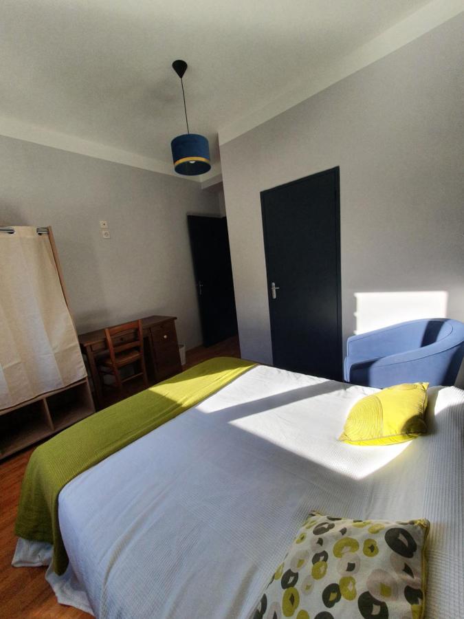 Chambre Privee Du Majestic Saint-Affrique Buitenkant foto