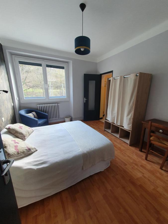 Chambre Privee Du Majestic Saint-Affrique Buitenkant foto